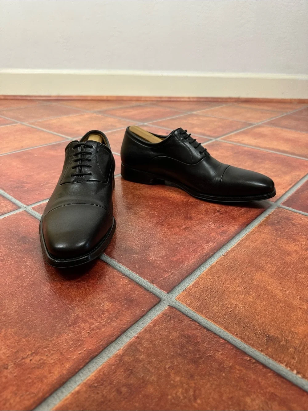 Magnanni Naxos Leather Cap-Toe Derby Shoes